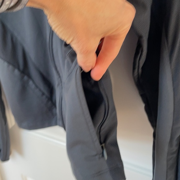 Like new Adidas zip jacket - Picture 4 of 8